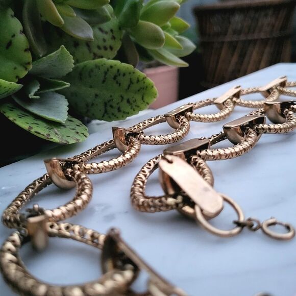 TRIFARI--VINTAGE SET - Picture 12 of 14